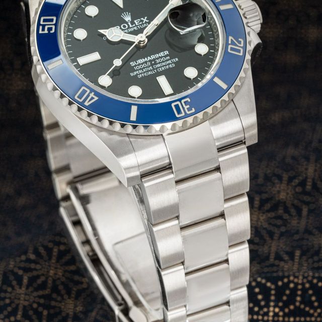 Rolex Submariner 126619 LB Image 3